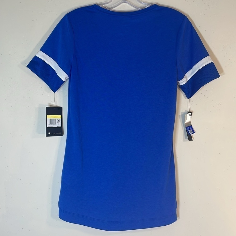 NWT. Nike Dry Fit Small Graphic Tee. - Picture 8 of 9